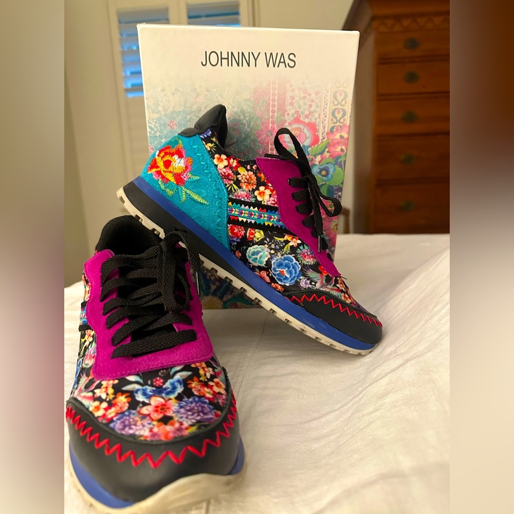Johnny Was Sneaker